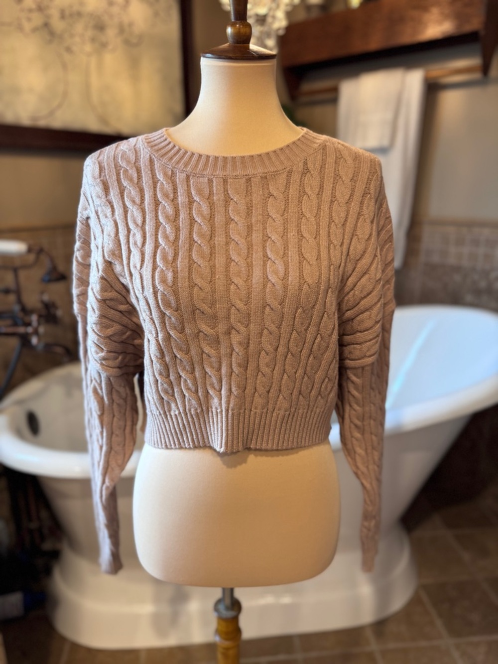 Cable Knit Cropped Sweater in Light Mauve